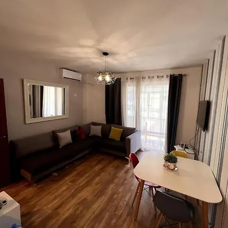 Апартаменты Beachfront In *